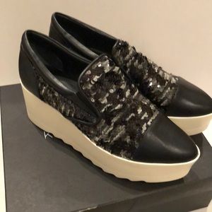 Kendall & Kylie platforms